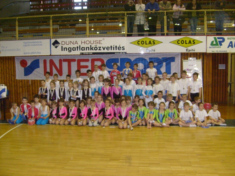 2010.április.18.pécsi sportcsarnok Vivike szertorna versenye 013